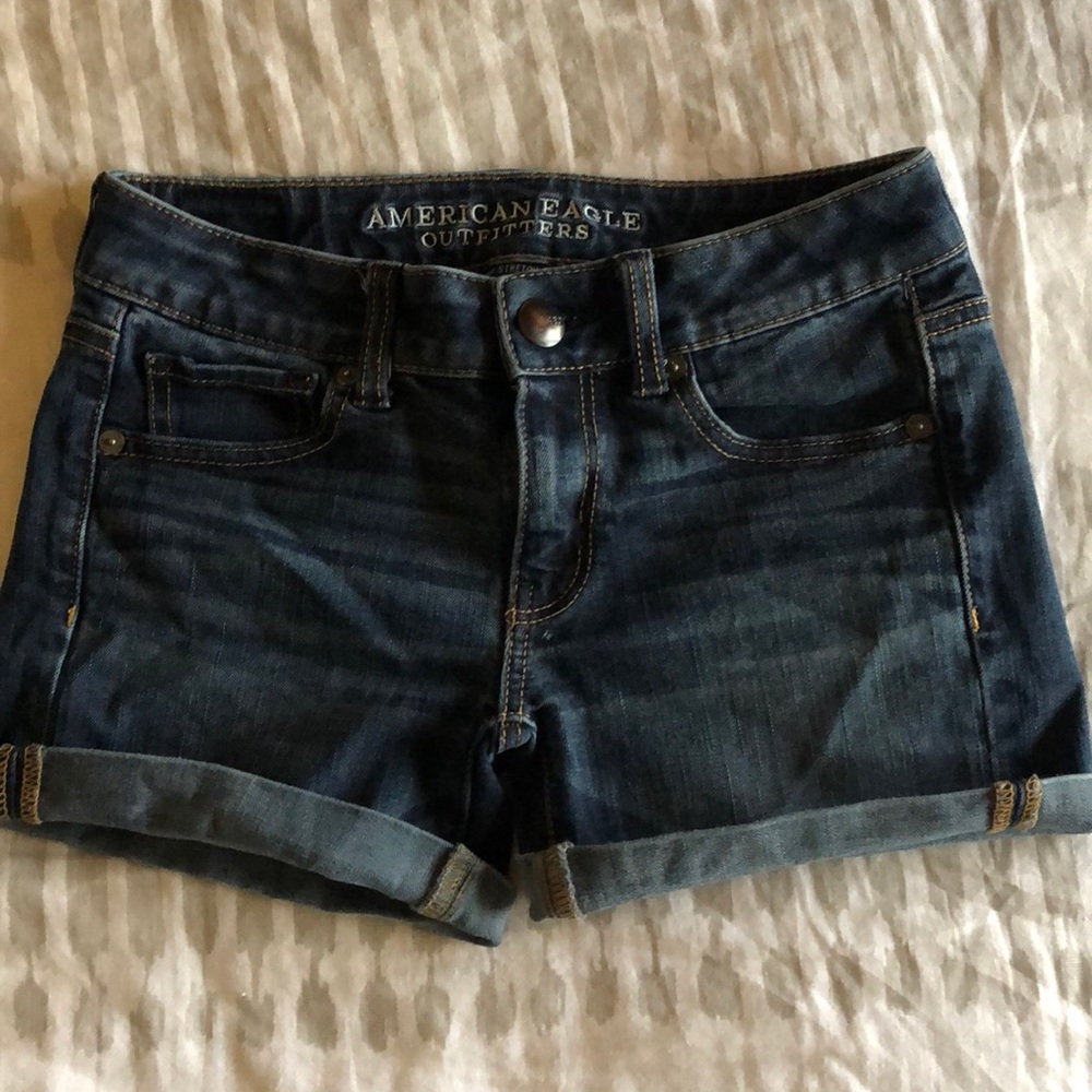 super stretch, mid rise jean shorts,